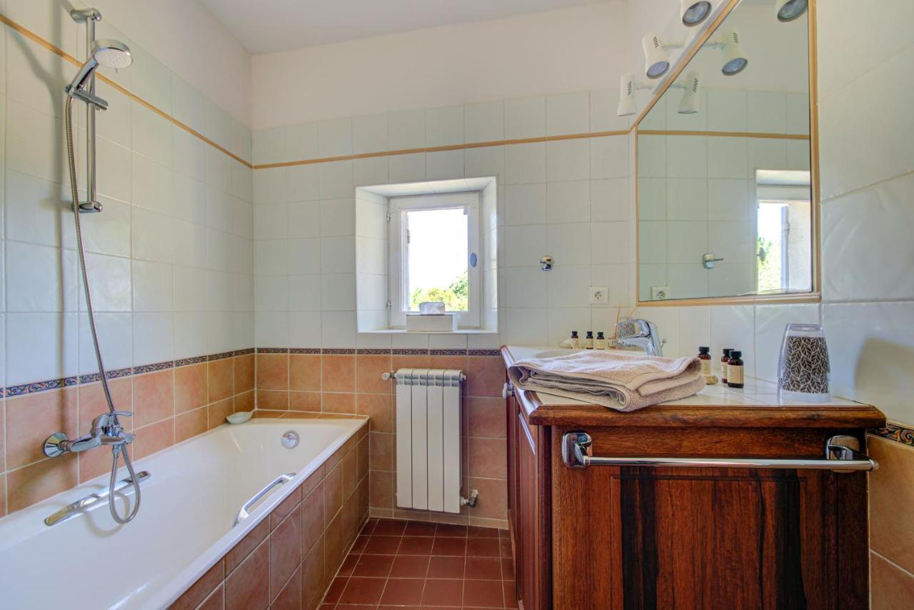 Les Chambres du Perussier Cucuron Extérieur photo