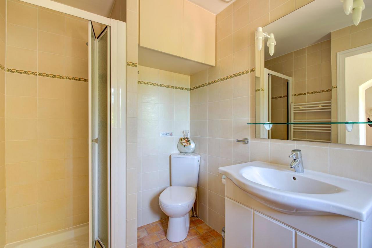 Les Chambres du Perussier Cucuron Extérieur photo